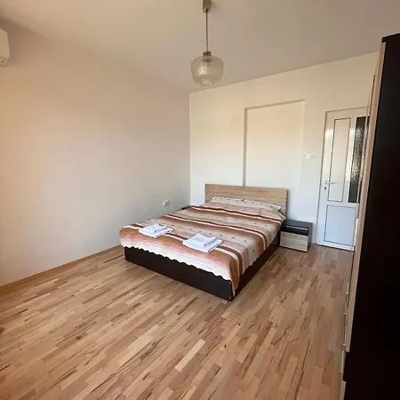 Apartment Slavveykovs *
