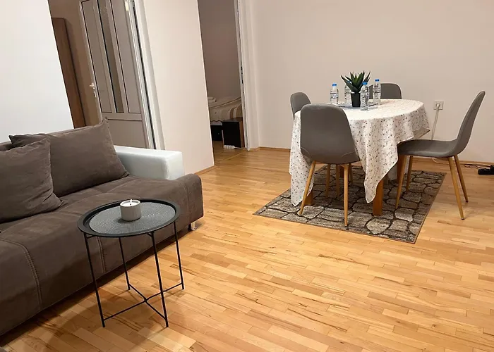 Slavveykovs Lejlighed *